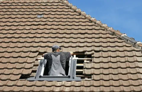 Pose de velux - Saint-Cyr-en-Pail